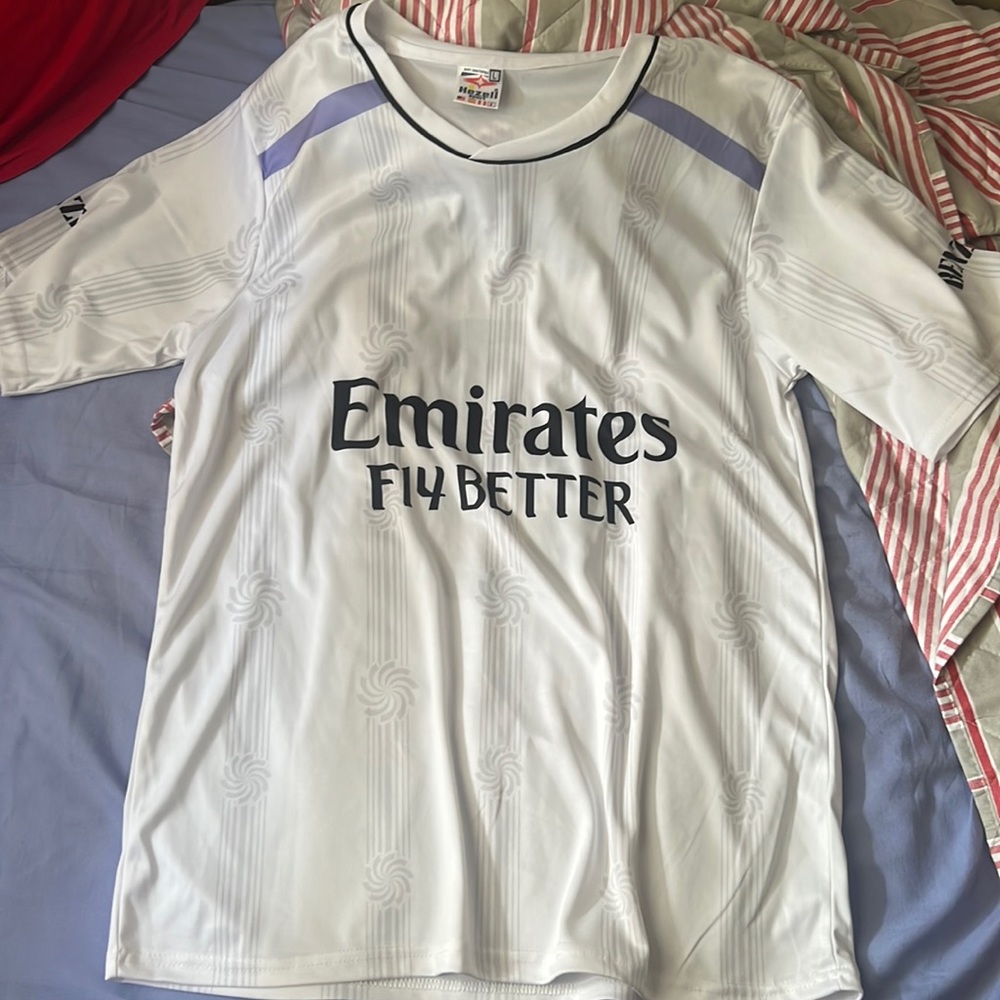 Real Madrid Mens Jersey BRAND NEW